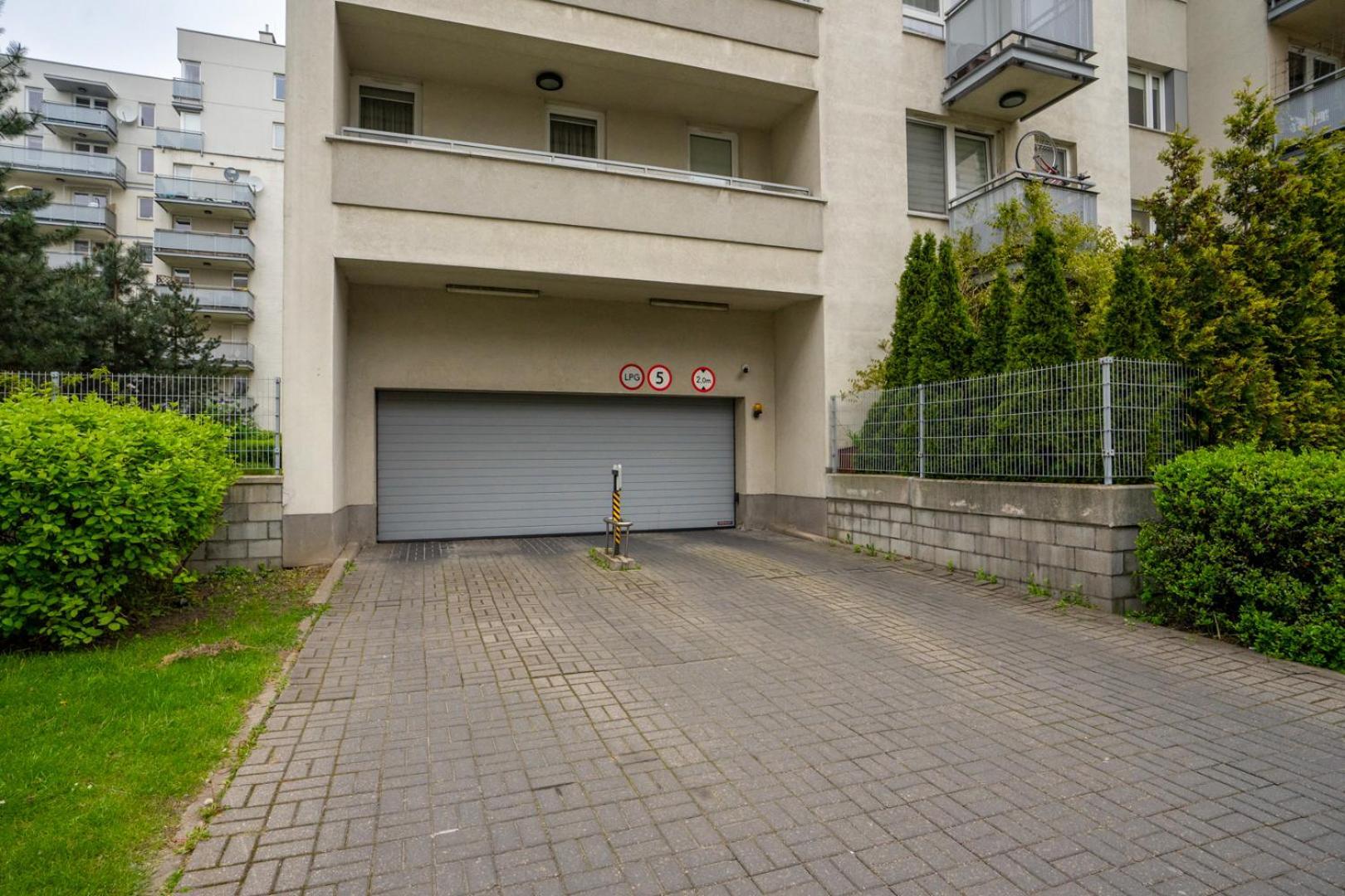 Butas Mokotow - Balcony, Parking - By Rentujemy